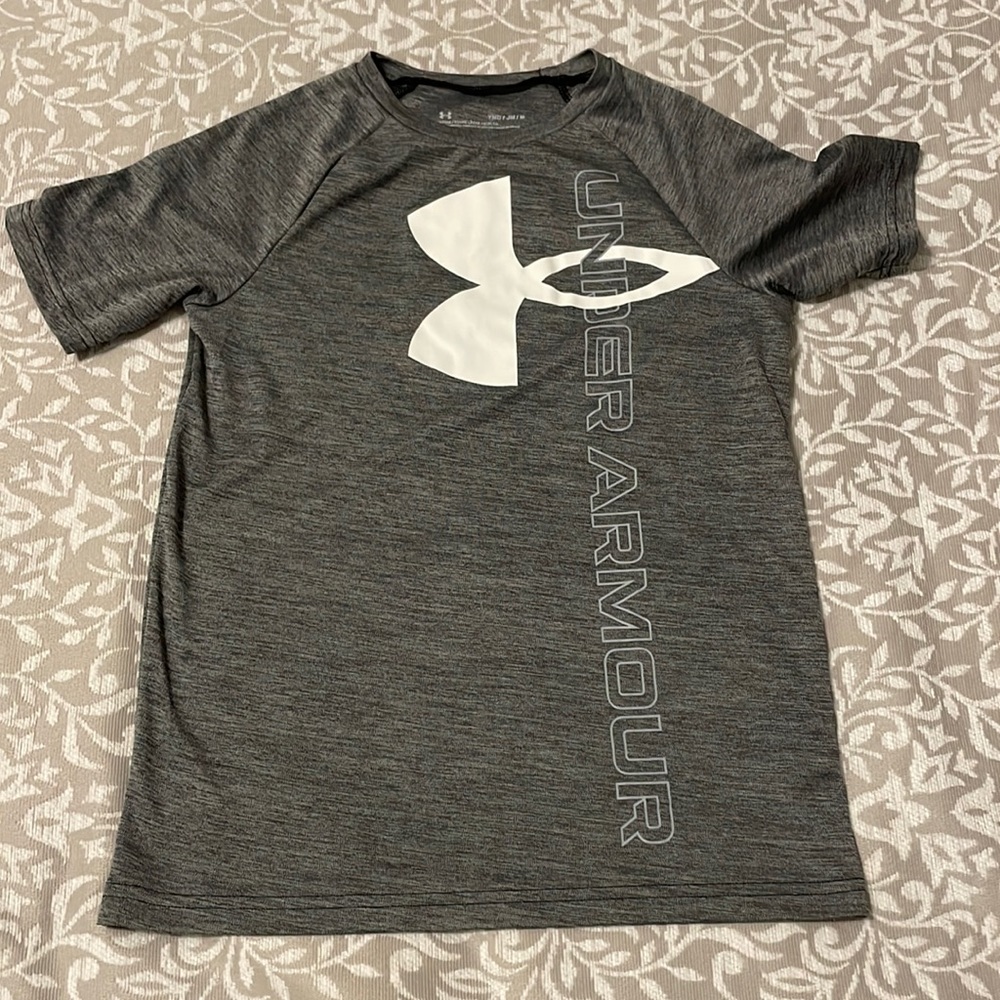 Under Armour Dark Grey Silky Smooth Shirt YM